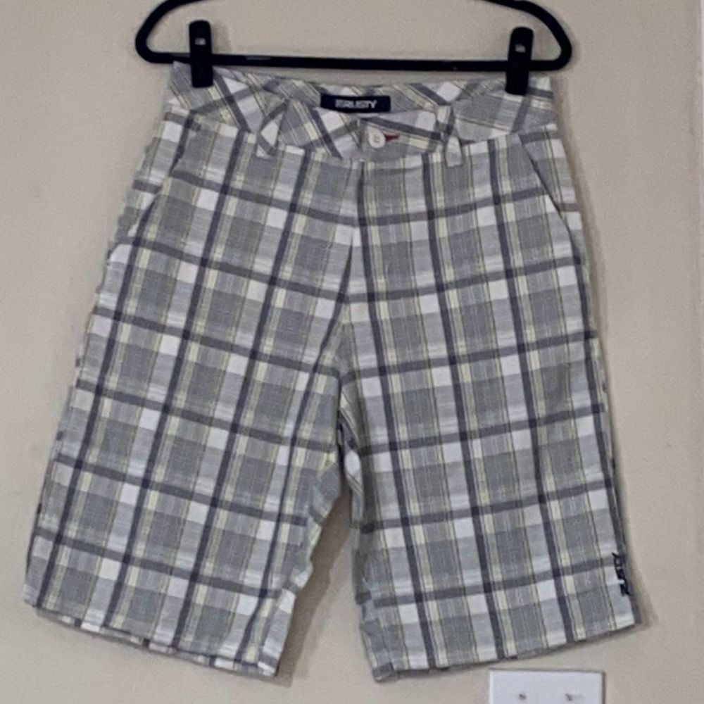 NEW RUSTY MEN SHORTS SIZE 30